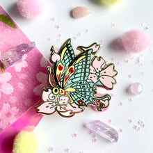 Sakura ni Chouchou Cherry Blossom Butterfly Enamel Pin